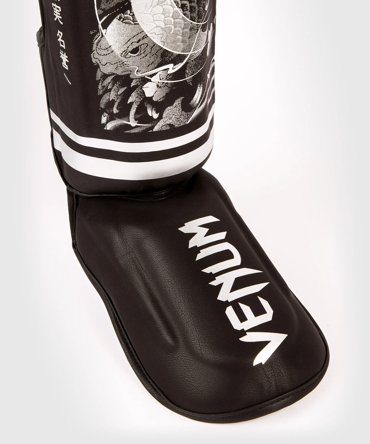 Venum YKZ21 Shin Guards – Black/Silver - Image 5